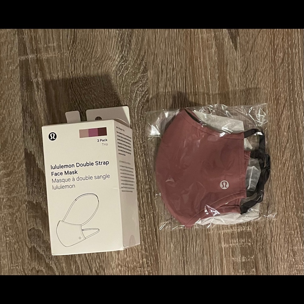Plumful Pink Lululemon Face Mask (quantity 1) NEW!